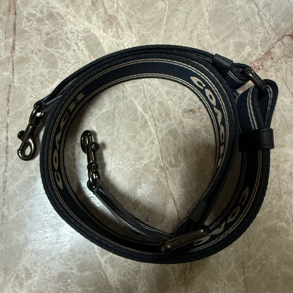 Coach Black Strap with gunmetal hardware - Picture 2 of 6